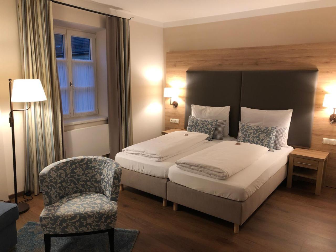 Brauereigasthof Und Hotel Maierbraeu Altomünster Extérieur photo